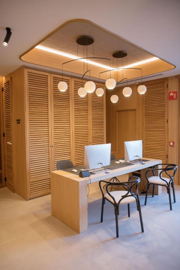 Myr Puerta Serranos Valencia Bagian luar foto
