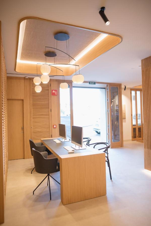 Myr Puerta Serranos Valencia Bagian luar foto