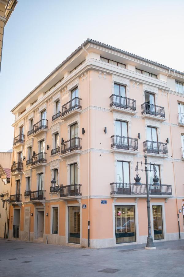 Myr Puerta Serranos Valencia Bagian luar foto