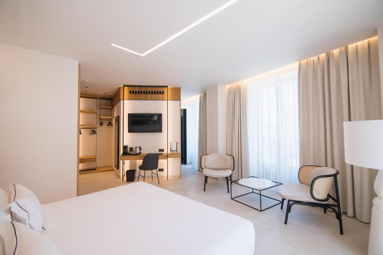 Myr Puerta Serranos Valencia Bagian luar foto