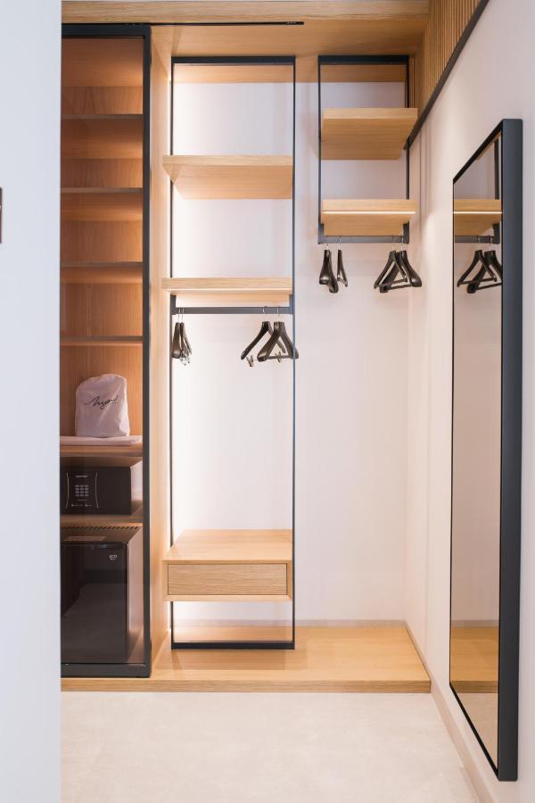 Myr Puerta Serranos Valencia Bagian luar foto
