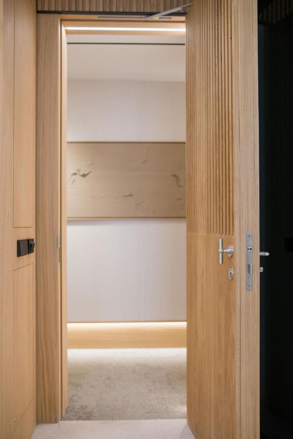 Myr Puerta Serranos Valencia Bagian luar foto