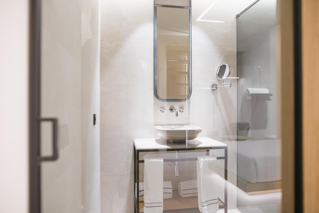 Myr Puerta Serranos Valencia Bagian luar foto
