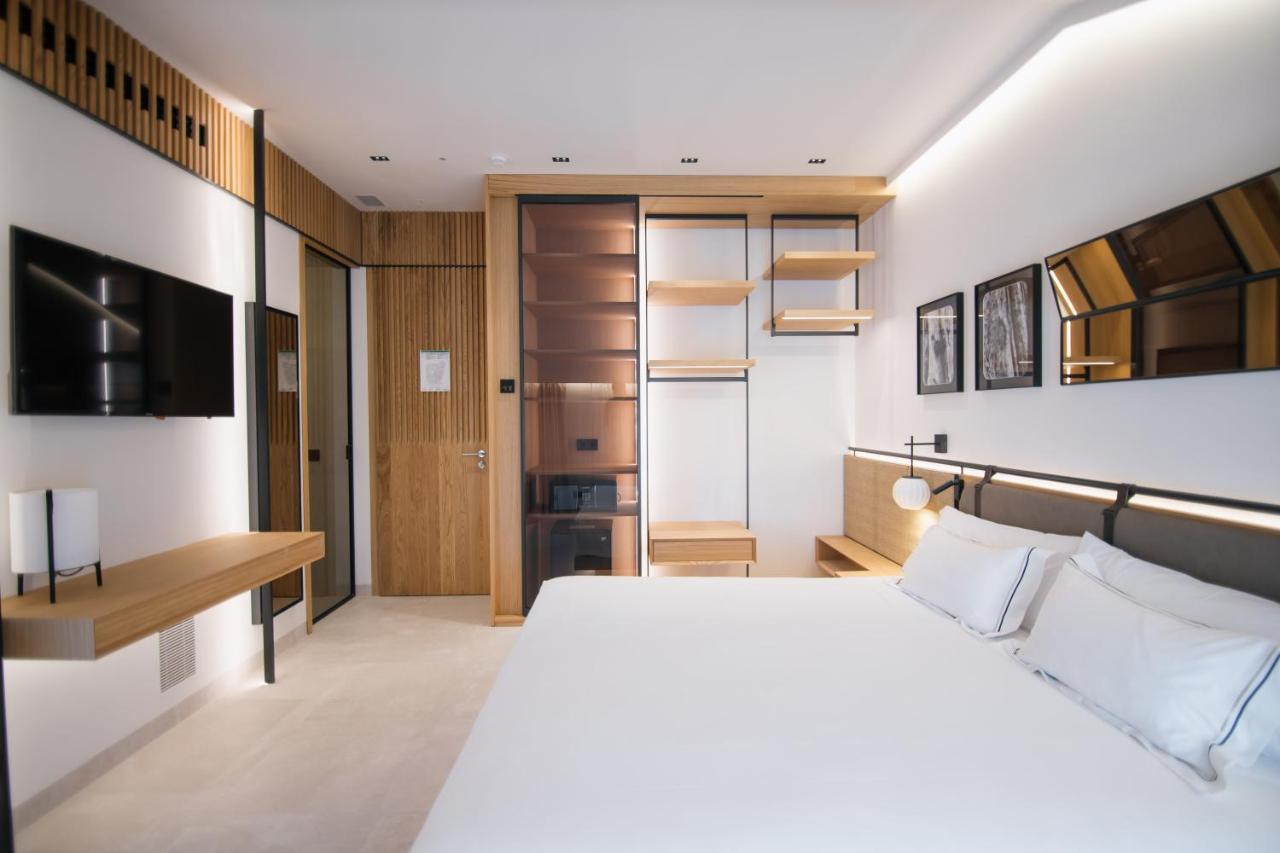 Myr Puerta Serranos Valencia Bagian luar foto
